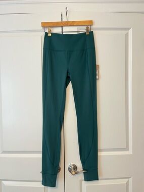 Eddie Bauer women’s tall guide TREX leggings teal color size medium NEW NWT